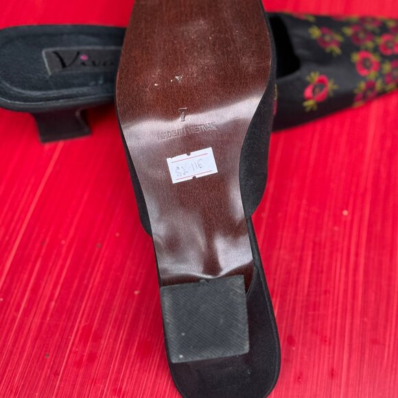 Vivan Black Embroidered Floral Mule Heels Square Toe Slip On - Picture 6 of 7